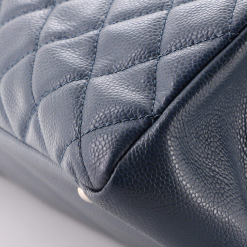 Grand Shopping Tote Quilted Caviar XL - Image 6