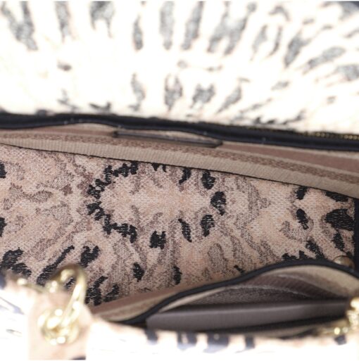 Lady D-Lite Bag Embroidered Canvas Medium - Image 6